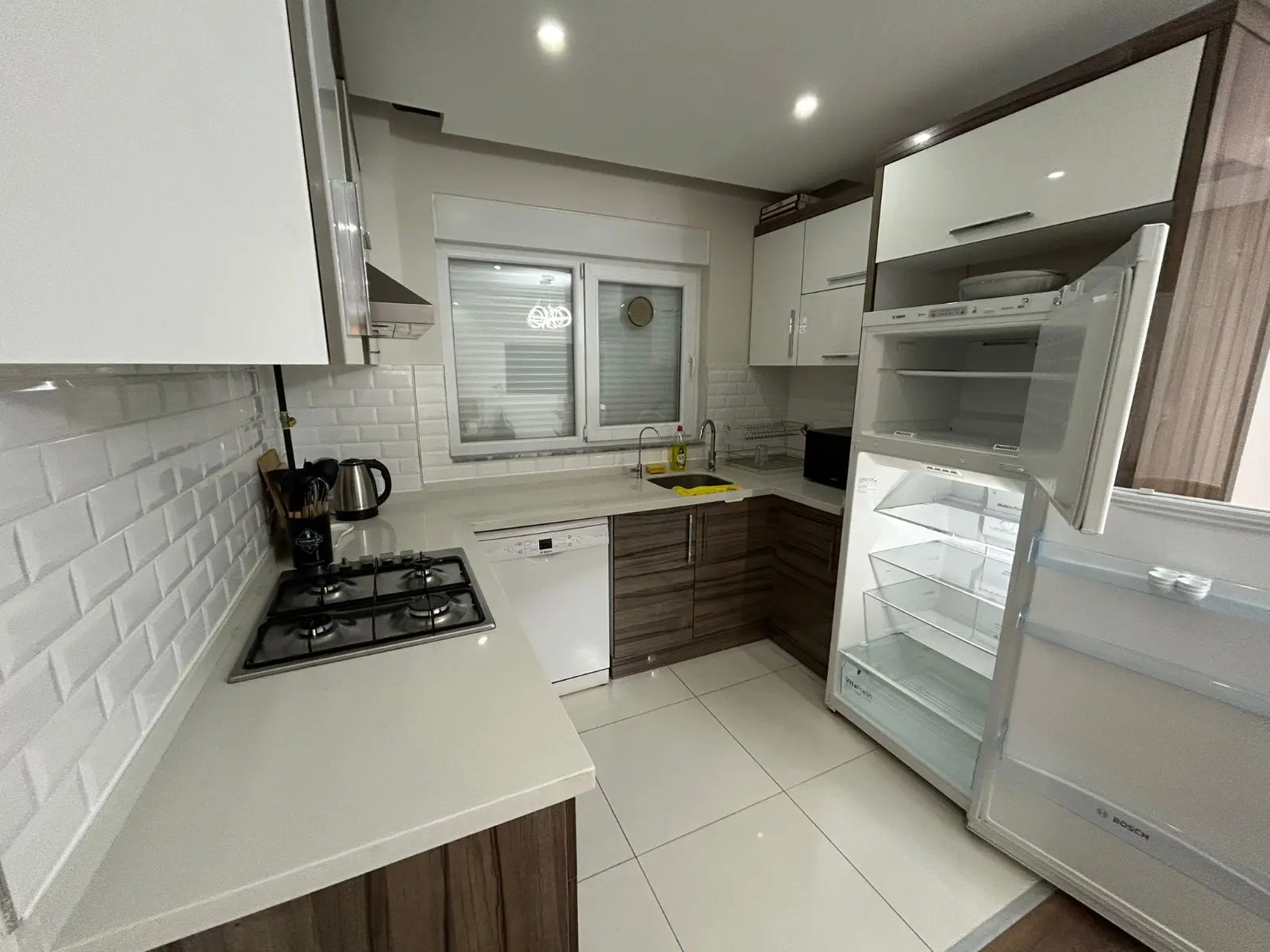 Fitted kitchen